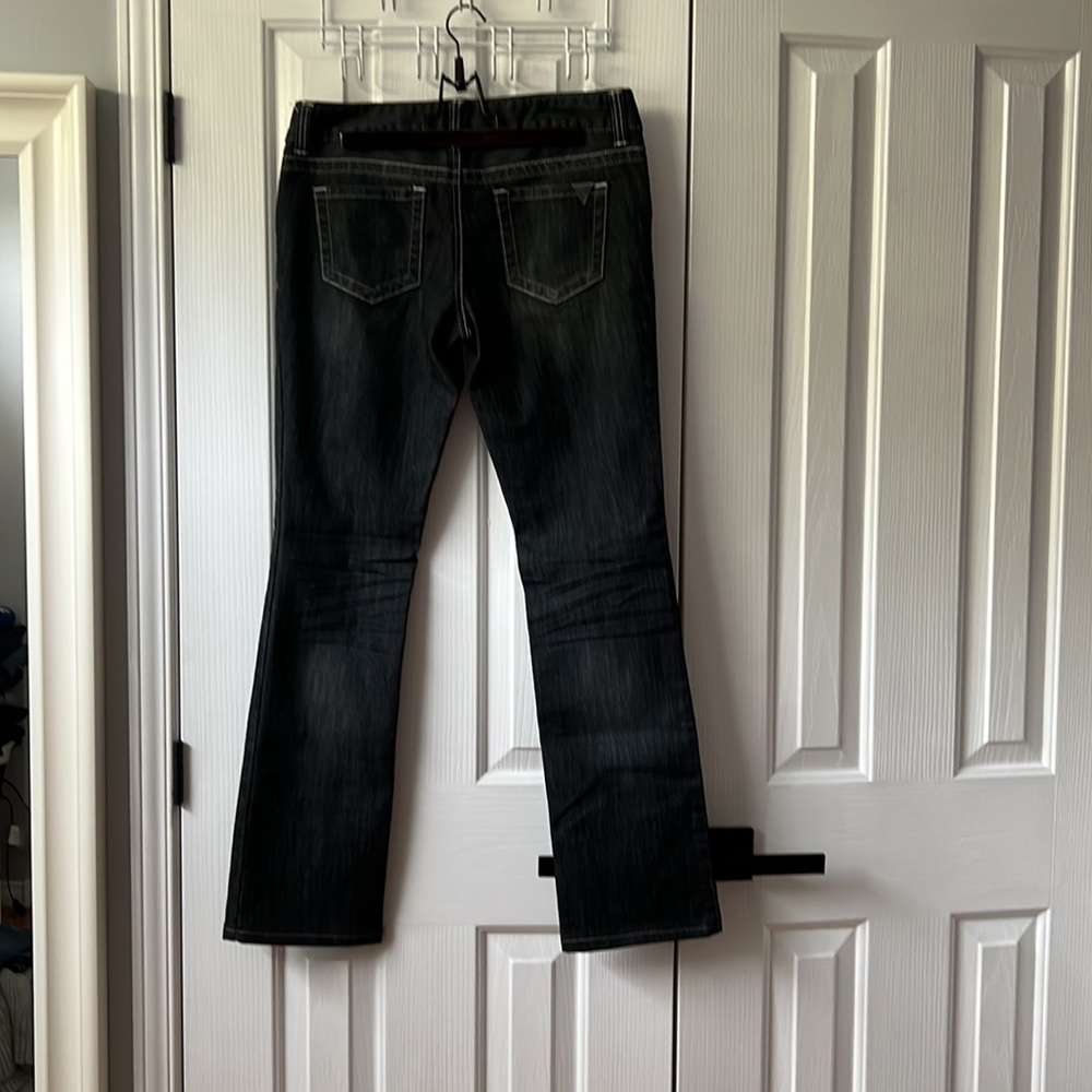 Guess Jeans - Picture 2 of 6